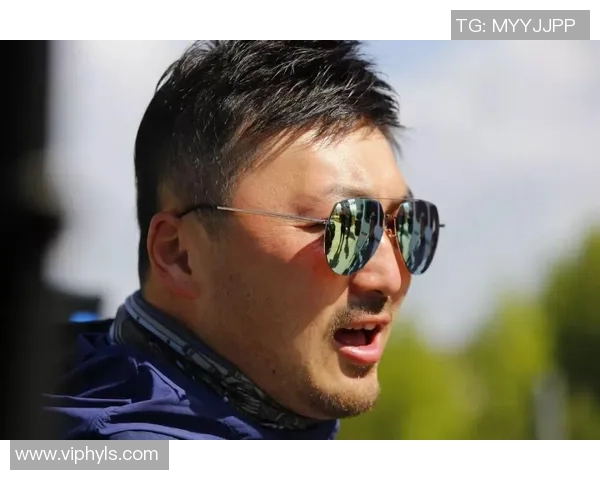 通过题目线索揭示足球明星的真实身份挑战你的足球知识与直觉